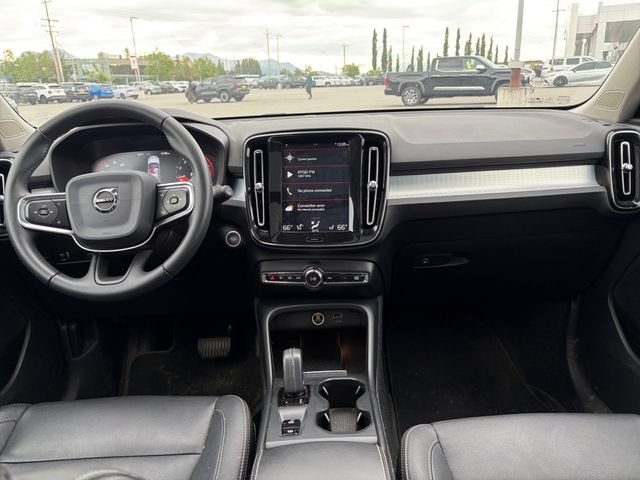 Used 2020 Black Volvo Momentum image 21