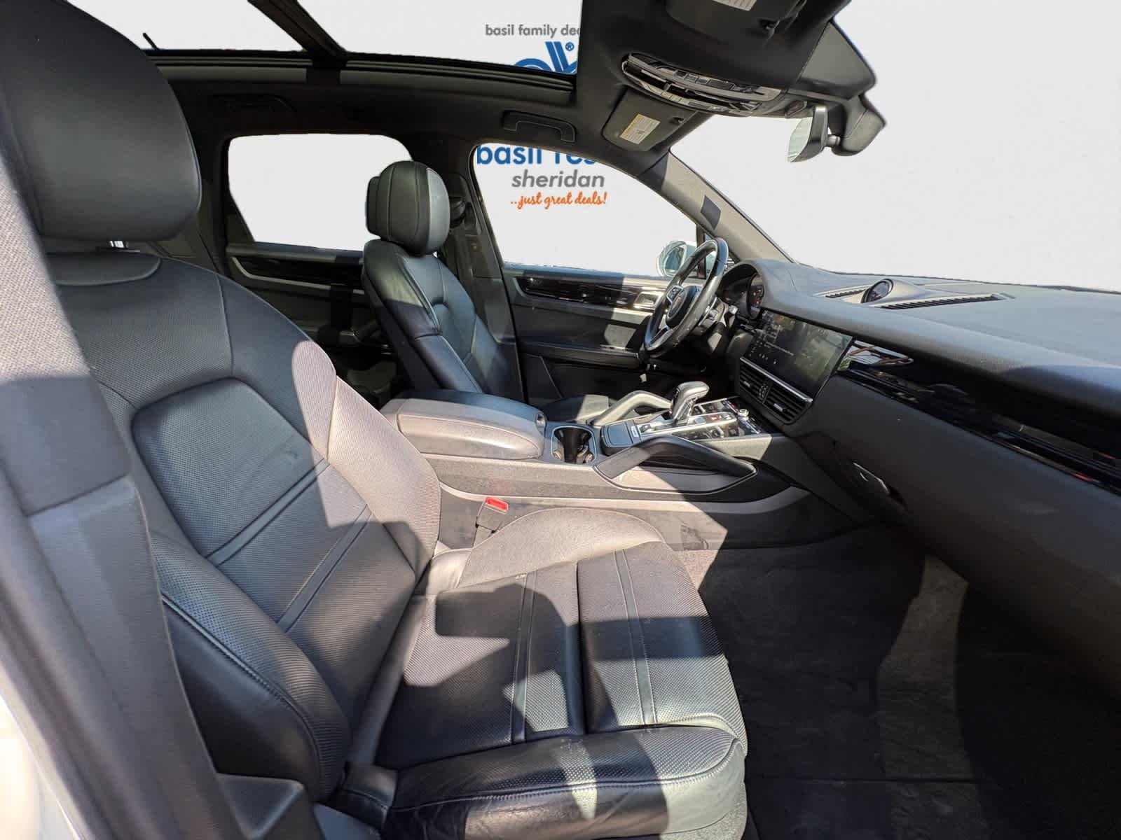 Used 2019 White Porsche  image 19