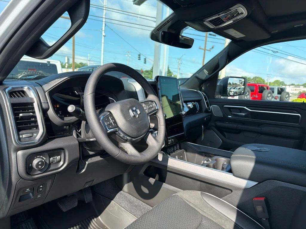 New 2026 Silver Zynith Exterior Paint RAM Laramie image 34