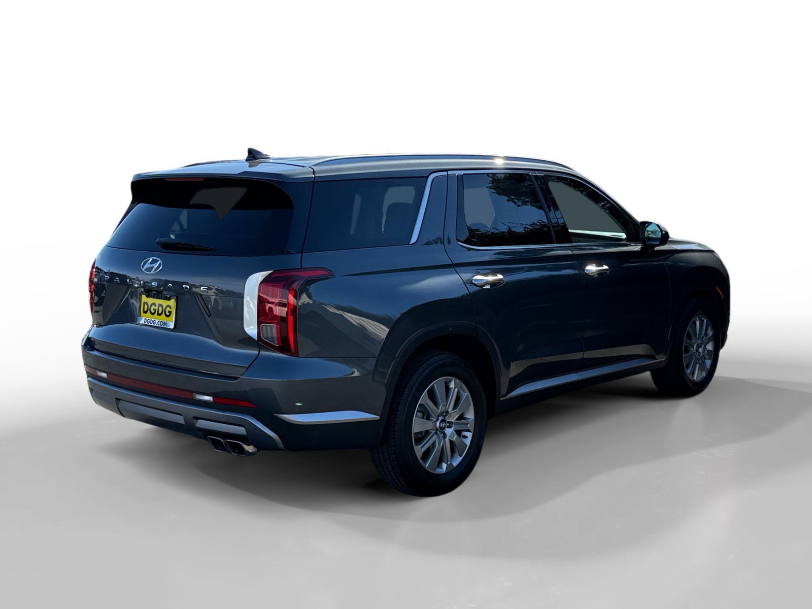 Used 2025 Graphite Hyundai SEL image 5
