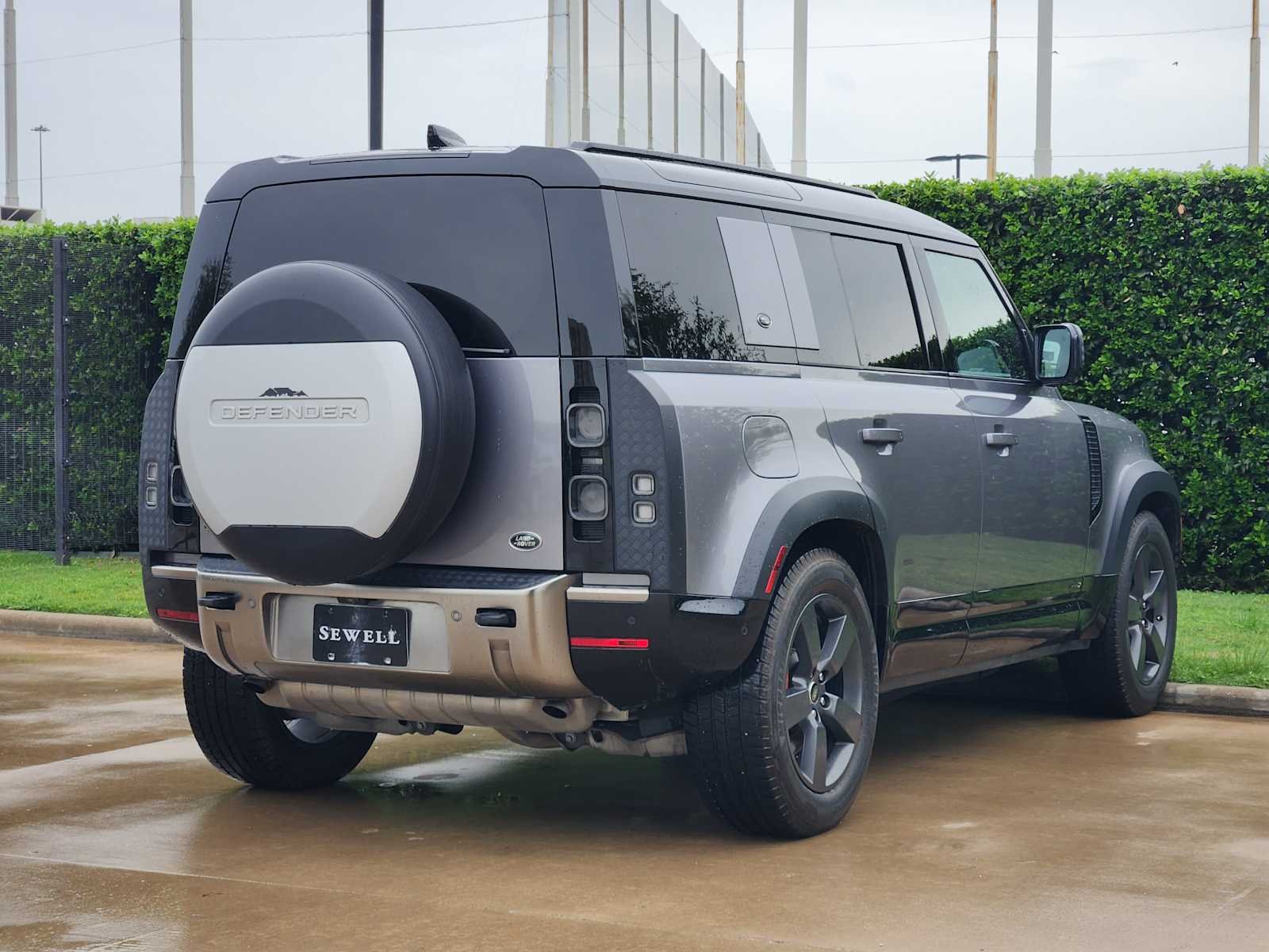 Used 2020 Eiger Grey Metallic Land Rover X image 6