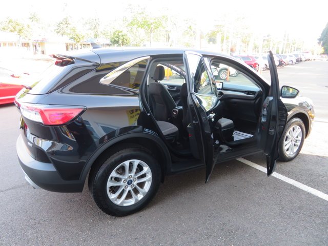 Used 2022 Agate Black Metallic Ford SE Hybrid image 9