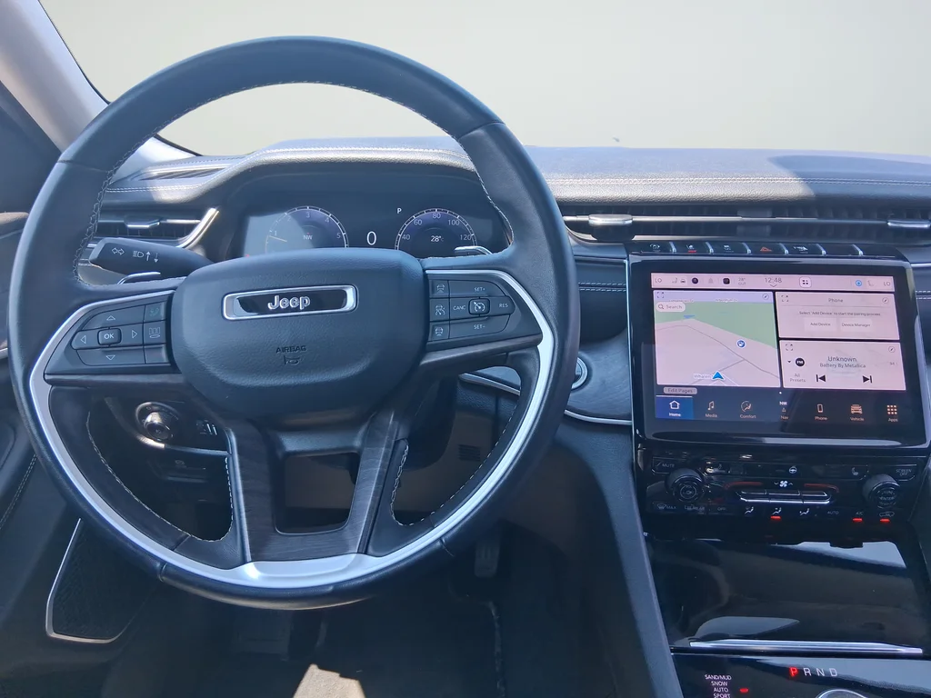 Used 2022 Gray Jeep Limited image 11