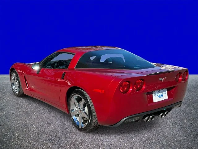 Used 2008 Crystal Red Metallic Tintcoat Chevrolet Base image 5