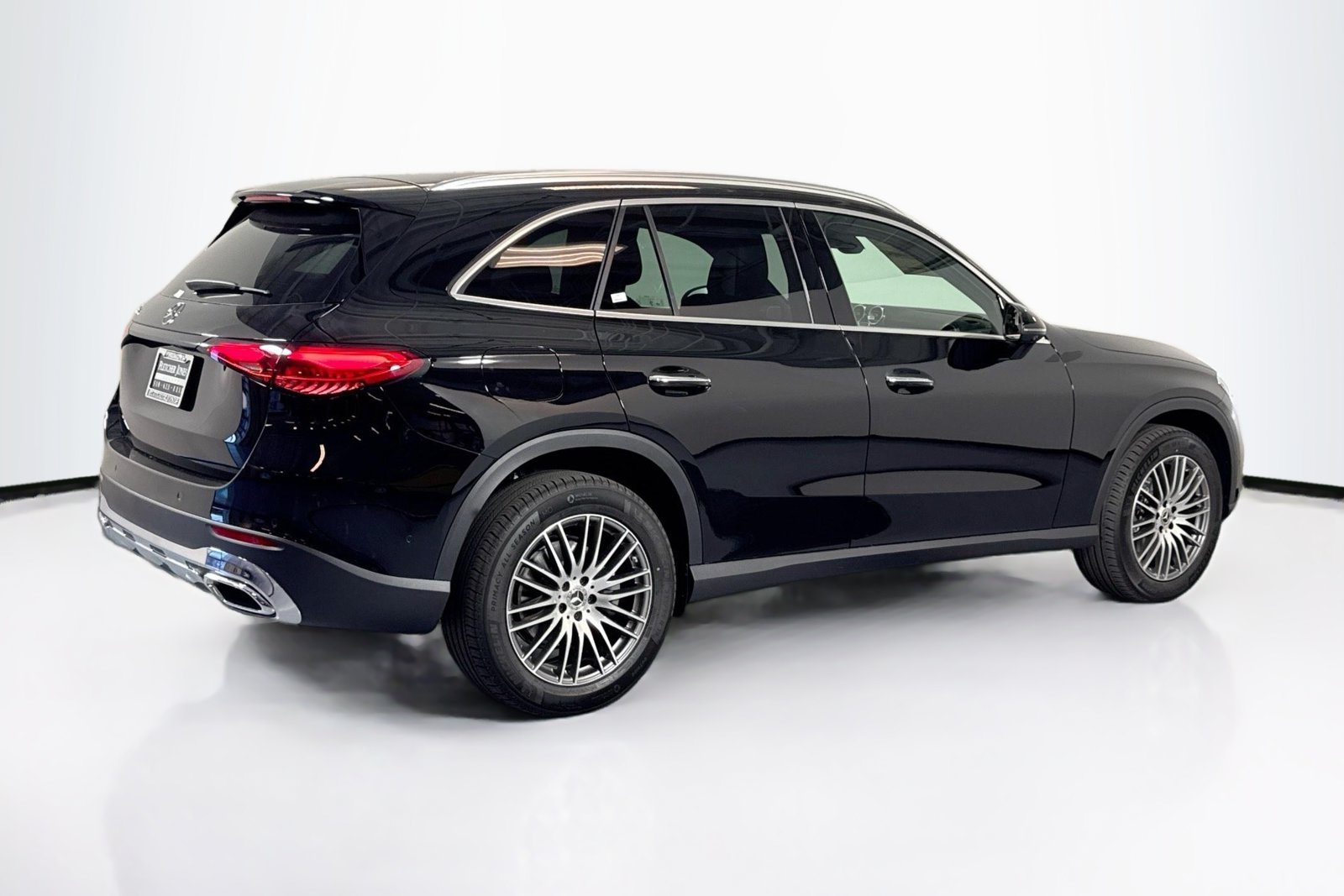New 2026 Black Mercedes-Benz GLC 300 image 5