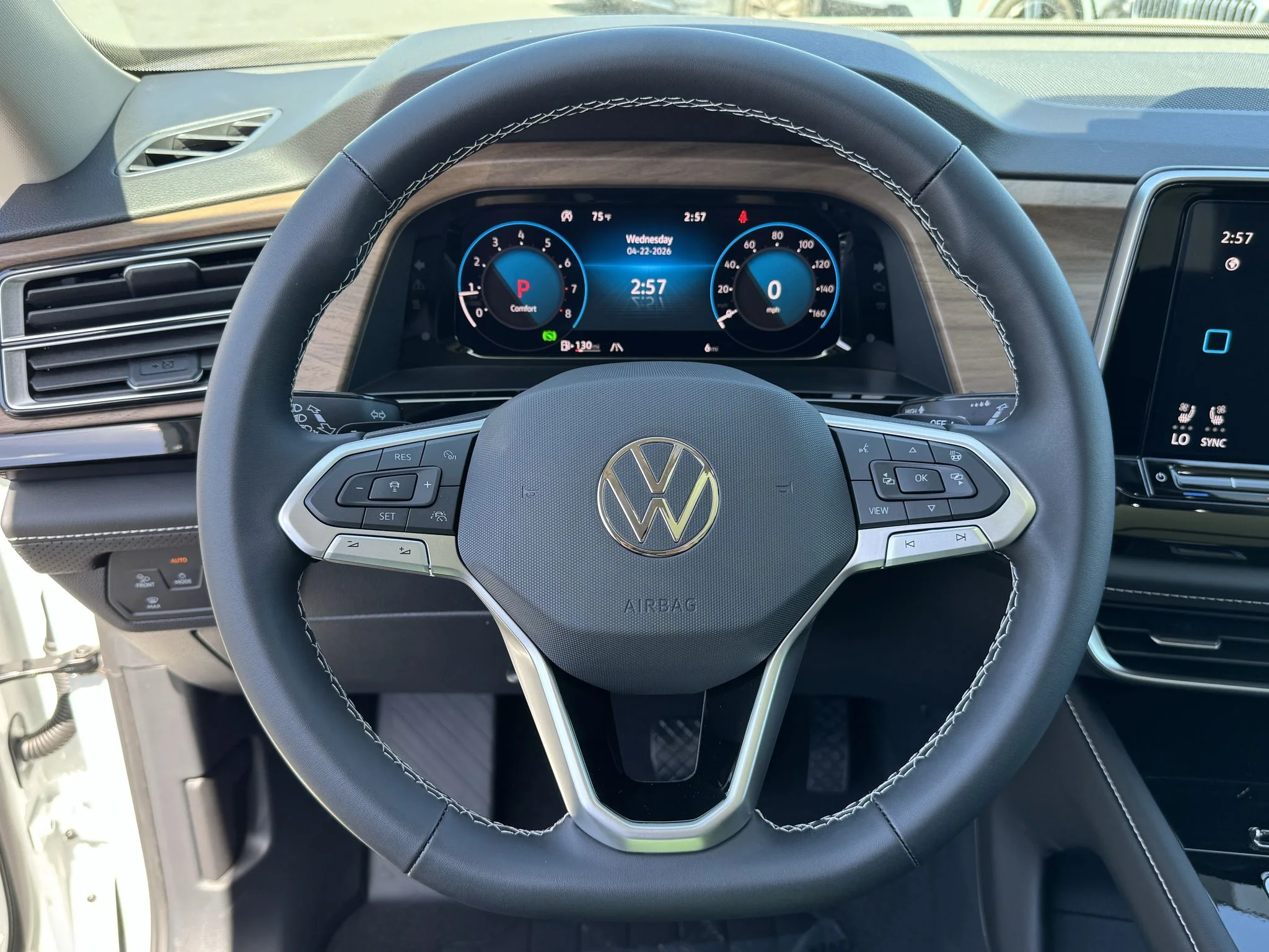 New 2026 Opal White Pearl Volkswagen 2.0T SE w/Technology image 18