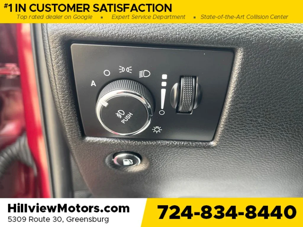 Used 2020 Velvet Jeep Limited image 21