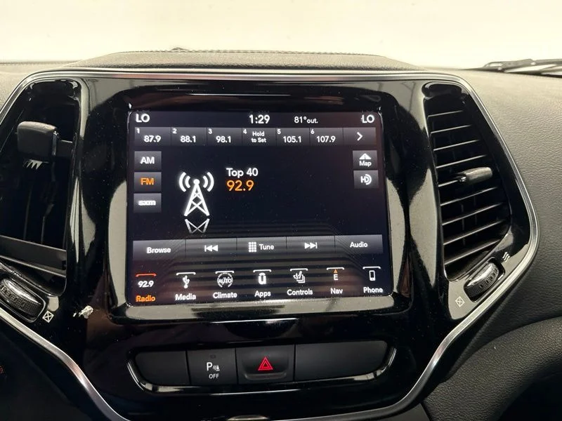 Used 2019 Black Jeep Limited image 29