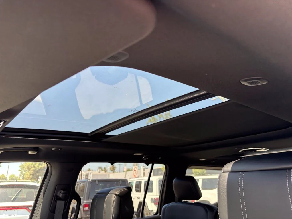 New 2026 Black Jeep Summit Obsidian image 7