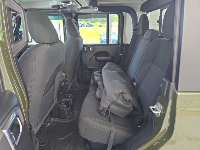 Used 2022 Green Jeep Sport image 10