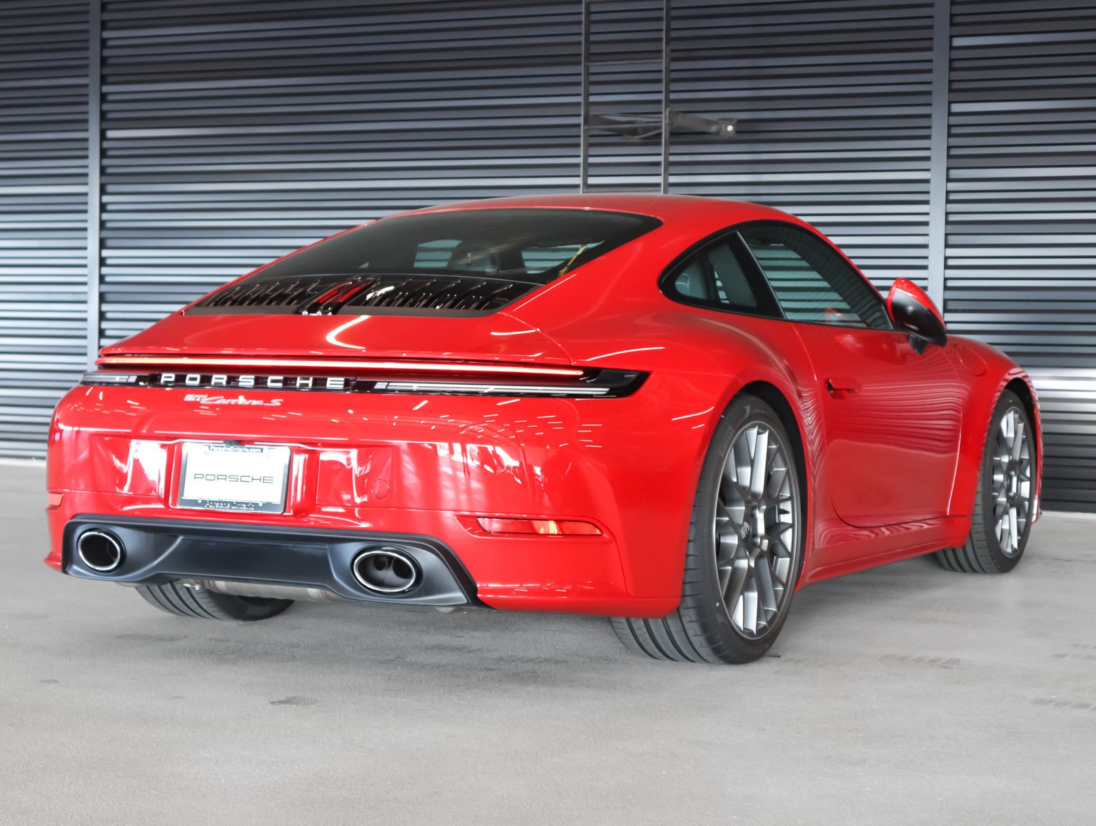 2025 Porsche 911 S - Photo 10
