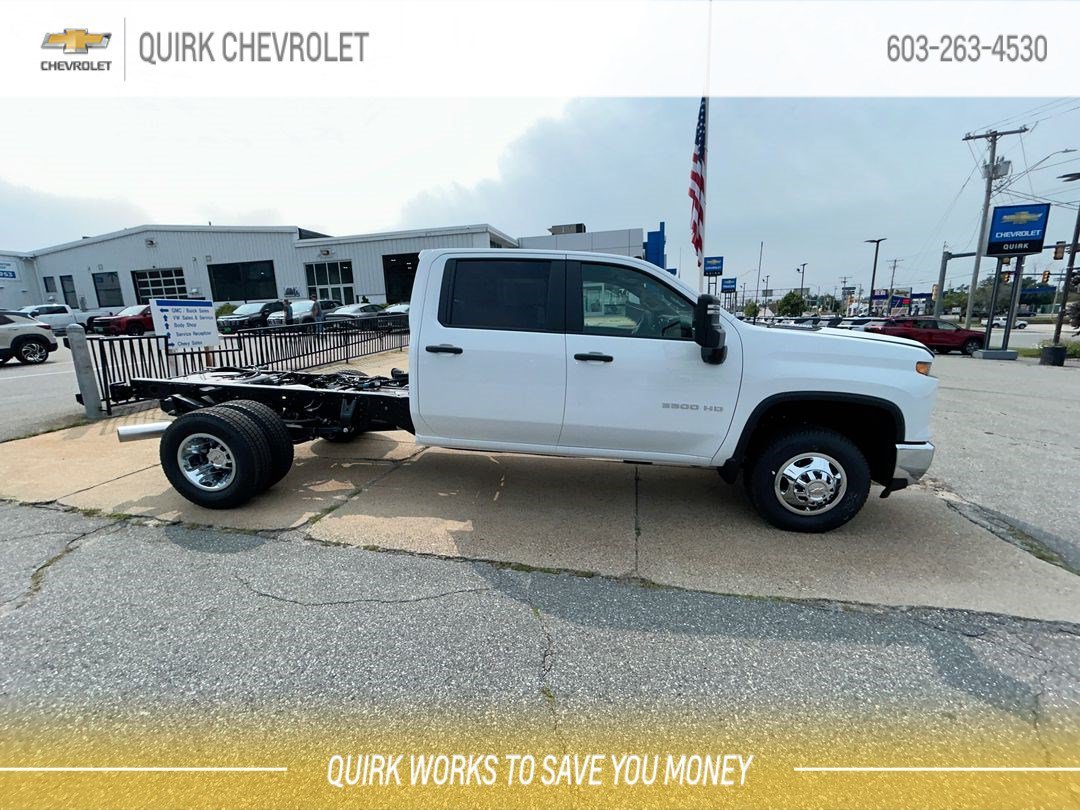New 2026 Summit White Chevrolet Work Truck image 5