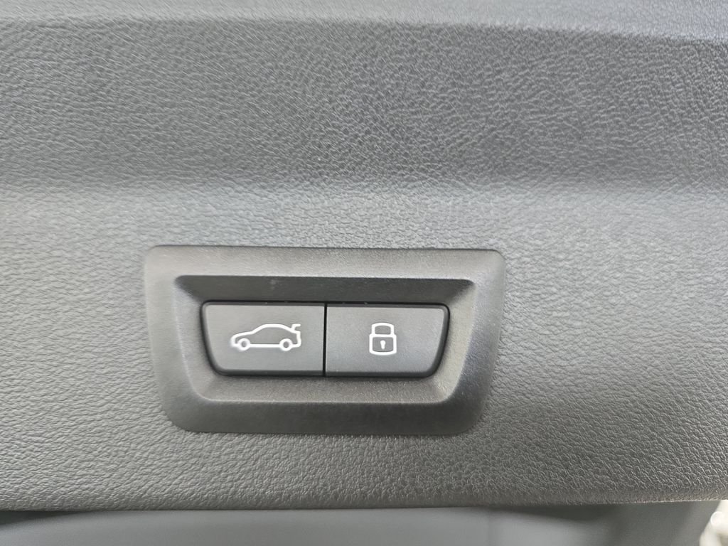 Certified Used 2024 Carbon Black Metallic BMW sDrive30i image 21