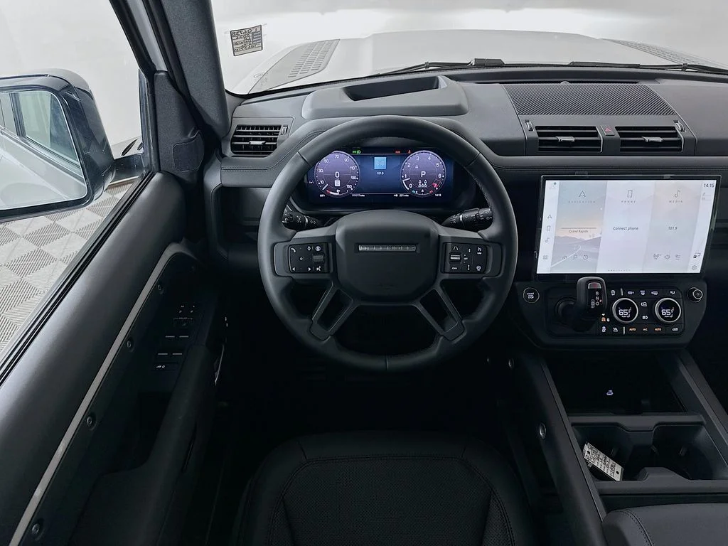 New 2026 Borasco Gray Metallic Land Rover S image 24