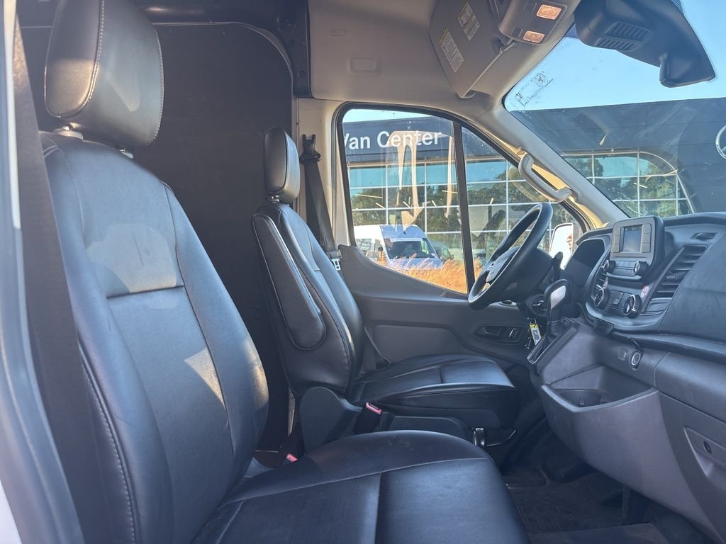 Used 2023 Oxford White Ford Base image 22