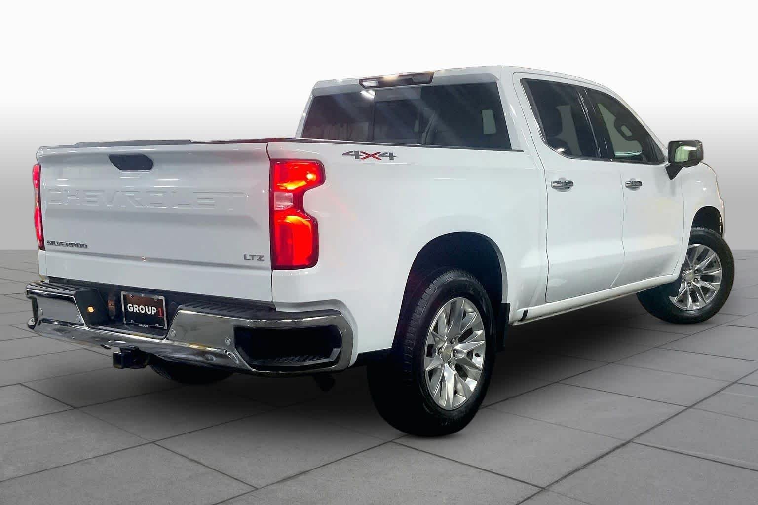 Used 2021 Summit White Chevrolet LTZ image 13