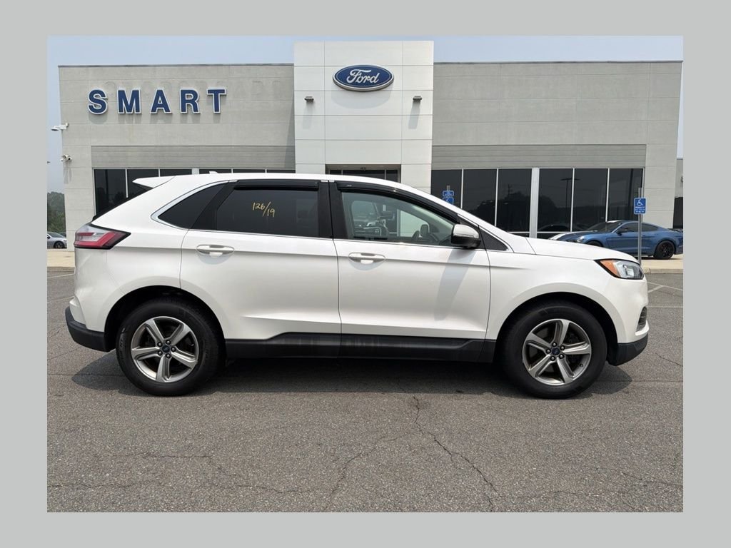 Used 2019 White Platinum Clearcoat Metallic Ford SEL image 1