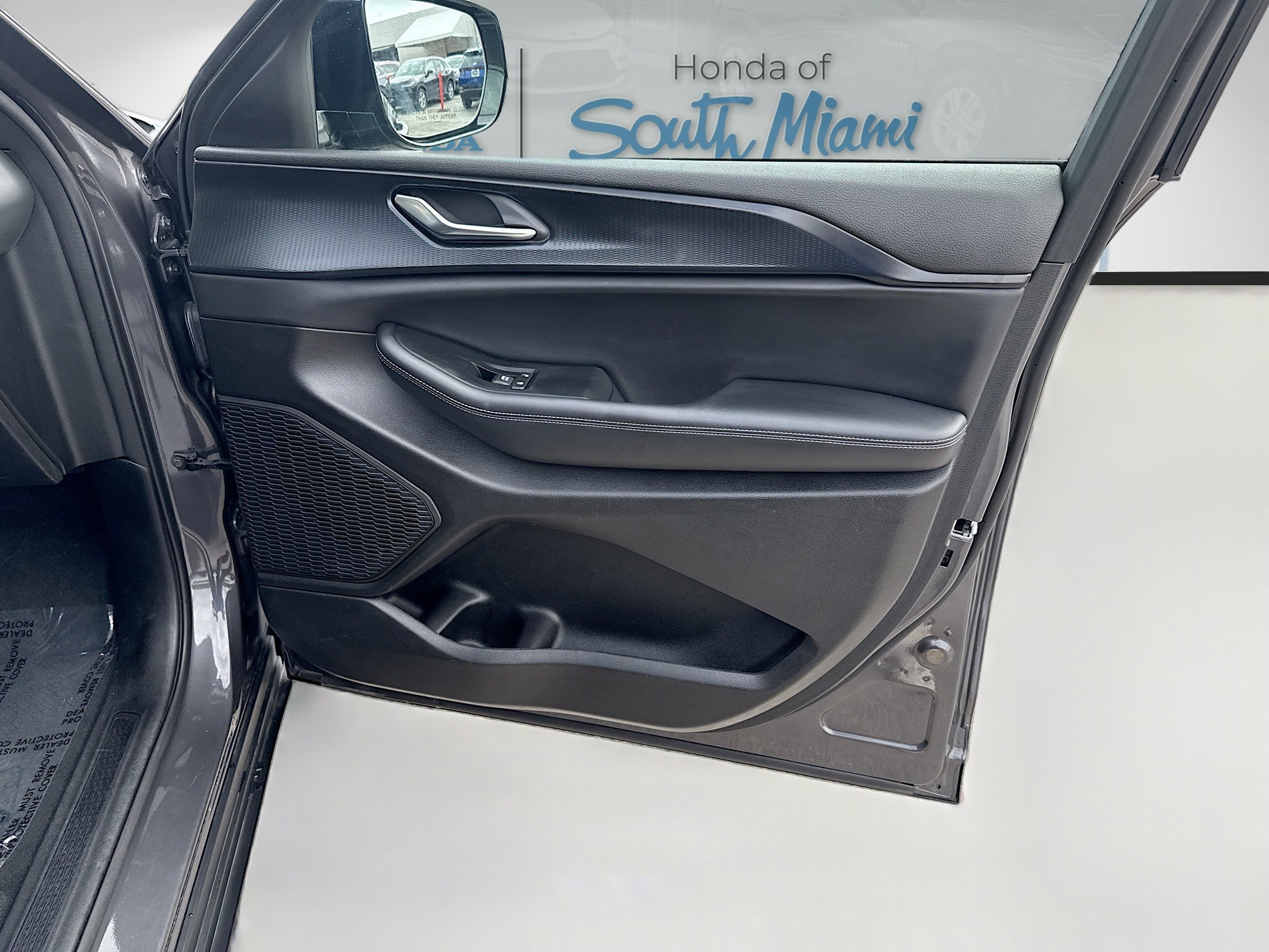Used 2024 Baltic Gray Metallic Clearcoat Jeep Altitude image 33
