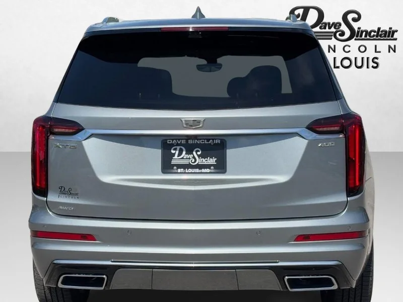 Used 2023 Silver Cadillac Premium Luxury image 4