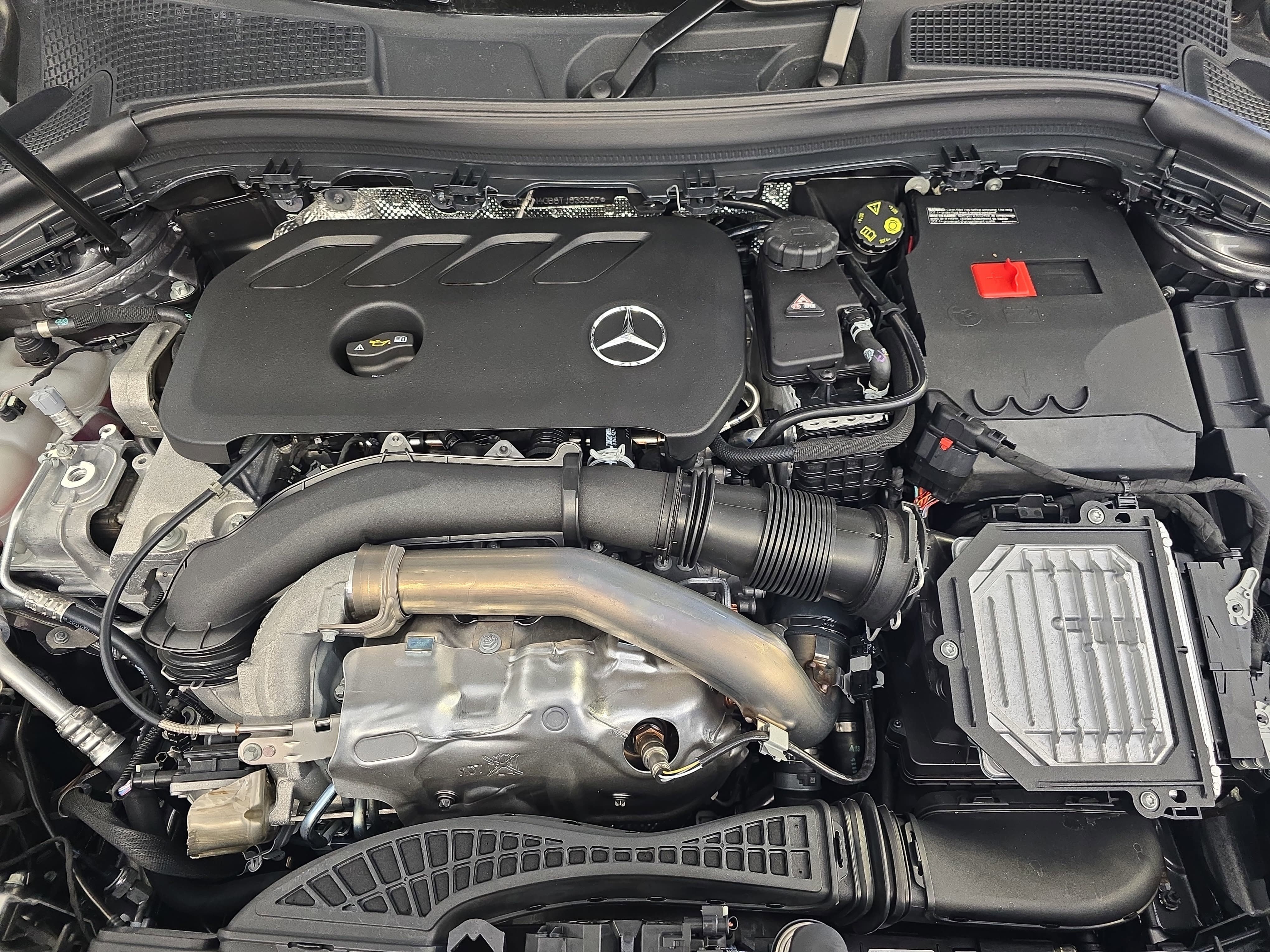 New 2026 Mountain Grey Metallic Mercedes-Benz GLA250 image 31