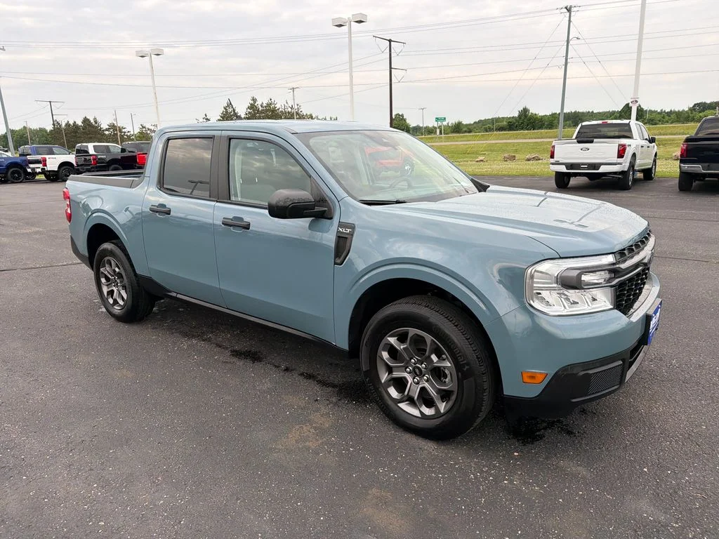 Used 2023 Blue Ford XLT image 7