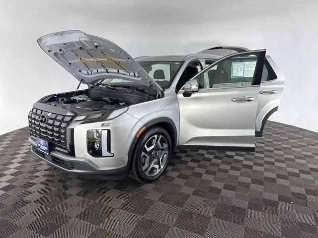 Used 2025 Silver Hyundai SEL Premium image 14