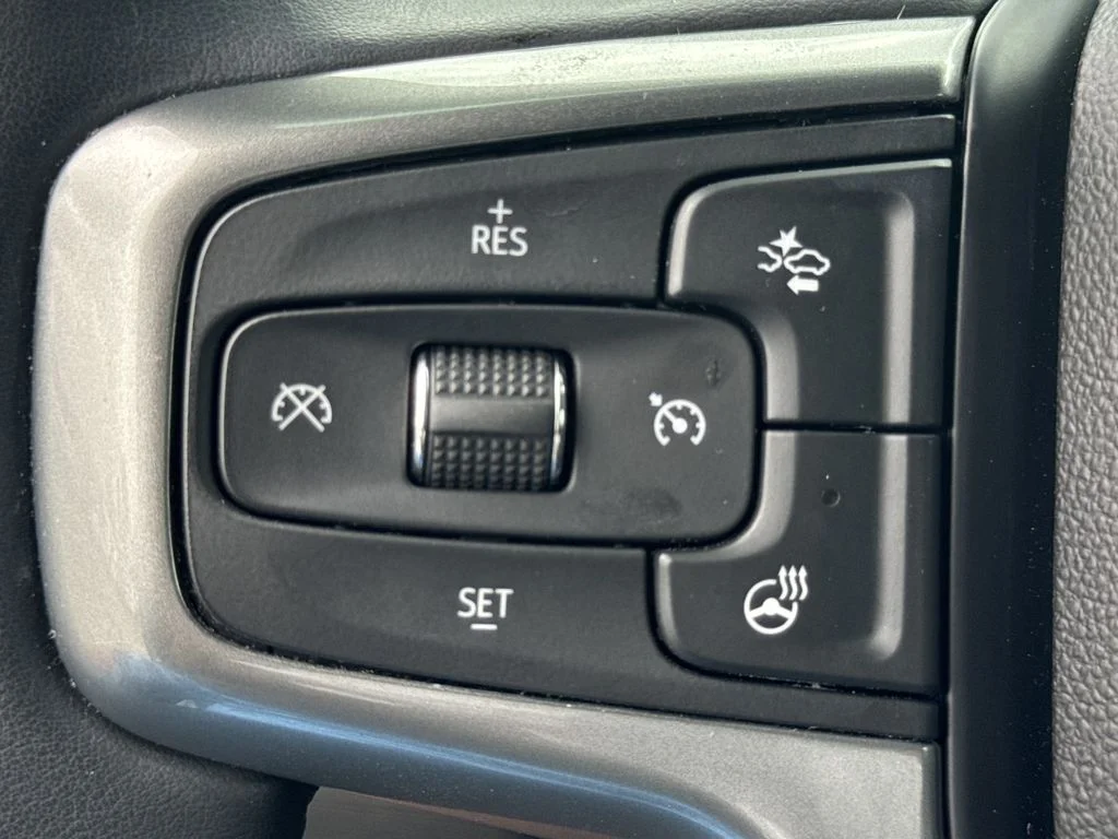Used 2023 Gray Chevrolet Premier image 27