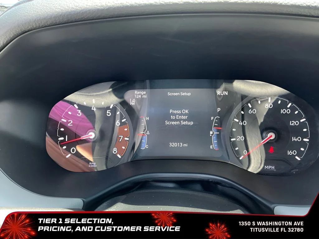 Used 2025 Silver Jeep Limited image 25