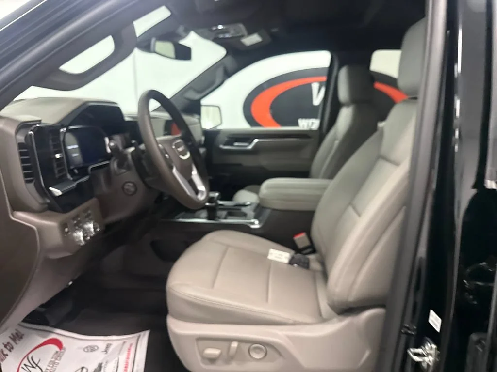 New 2026 Onyx Black GMC SLT image 9