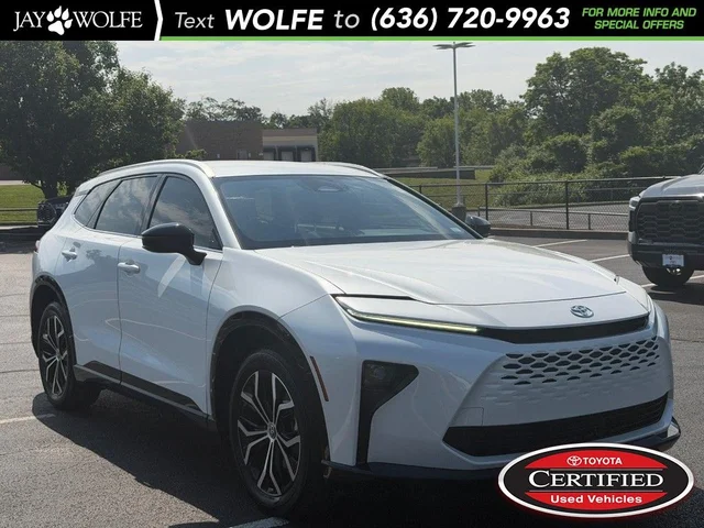 2025 Toyota Crown Signia XLE