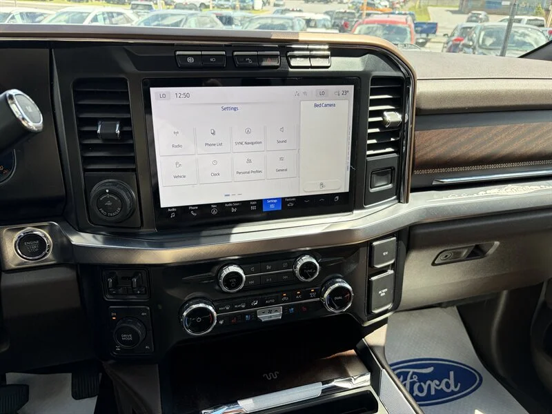 Used 2024 White Ford Super Duty King Ranch image 9