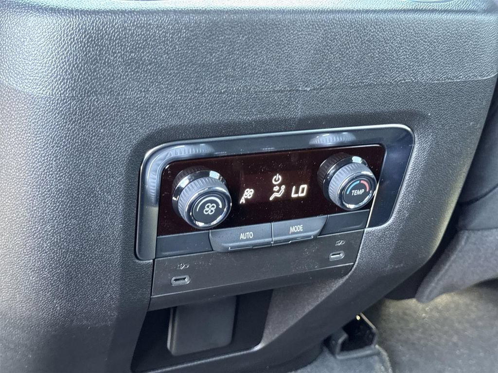2026 Chevrolet Suburban LS - Photo 27