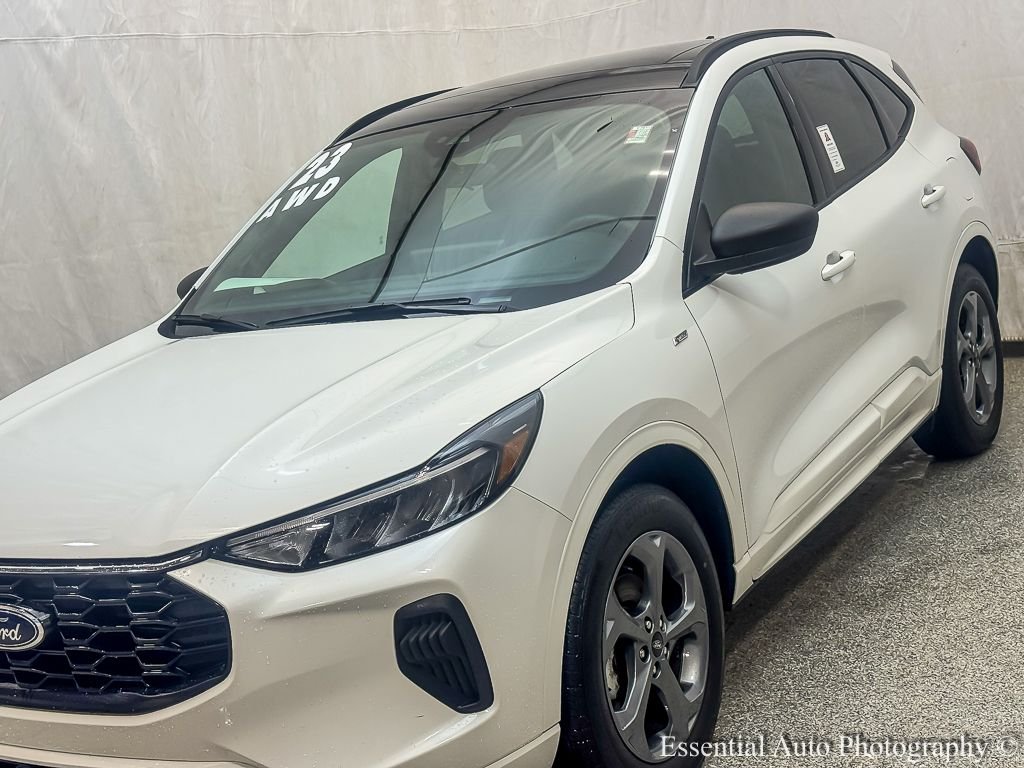 Used 2023 White Metallic Ford ST-Line image 4
