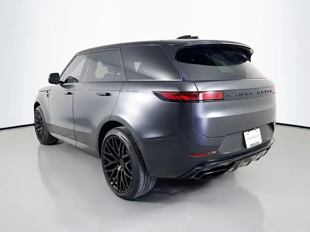 Certified Used 2023 Black Land Rover SE Dynamic image 7