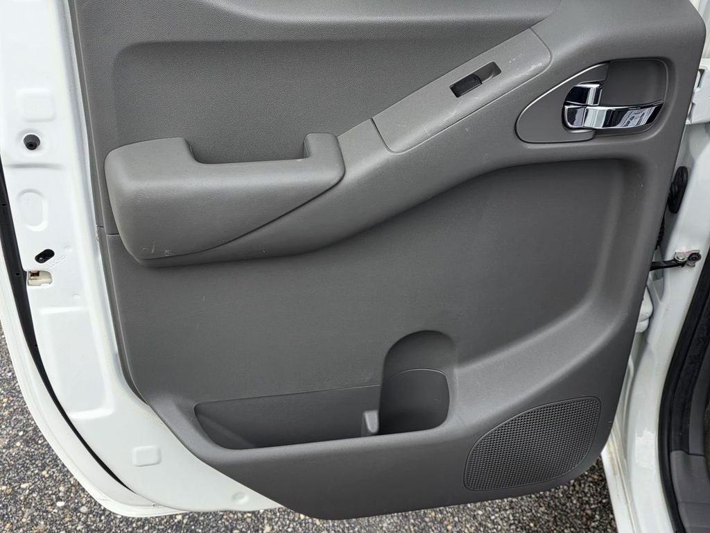 Used 2017 White Nissan SV image 23