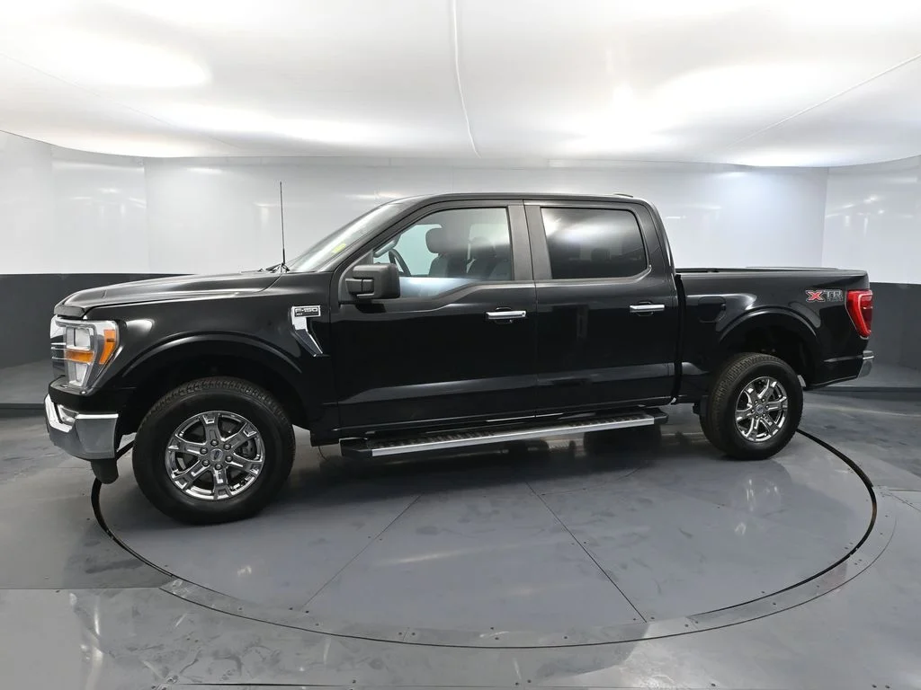 Certified Used 2023 Gray Ford XLT image 10