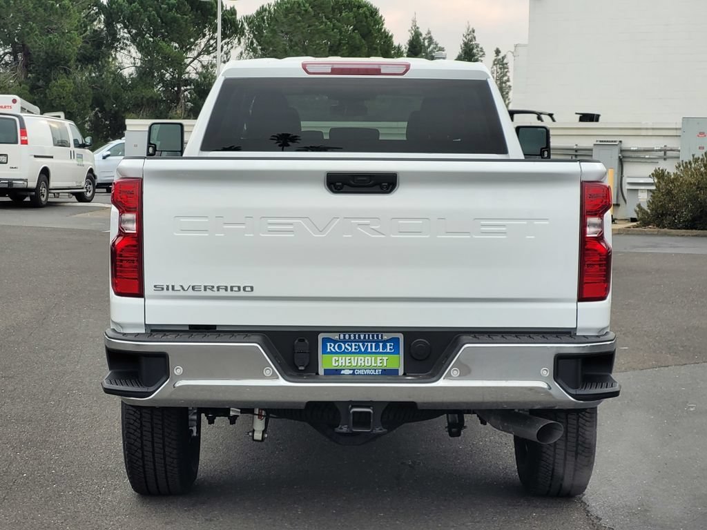 2026 Chevrolet Silverado 3500 HD WT view 5