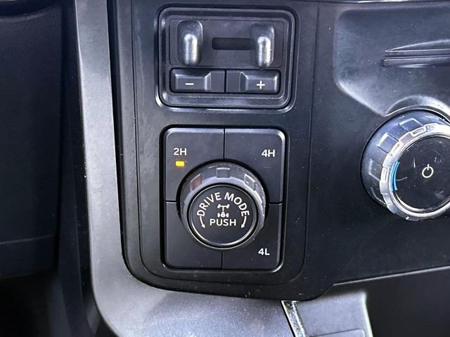 Used 2023 Black Ford XLT image 26