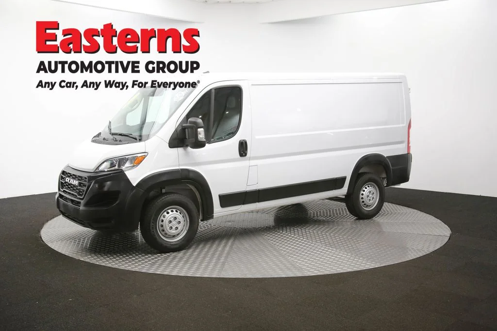 Used 2025 White Ram Base image 53