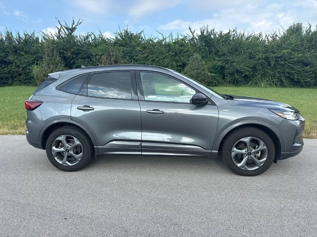 Used 2024 Gray Ford ST-Line image 7