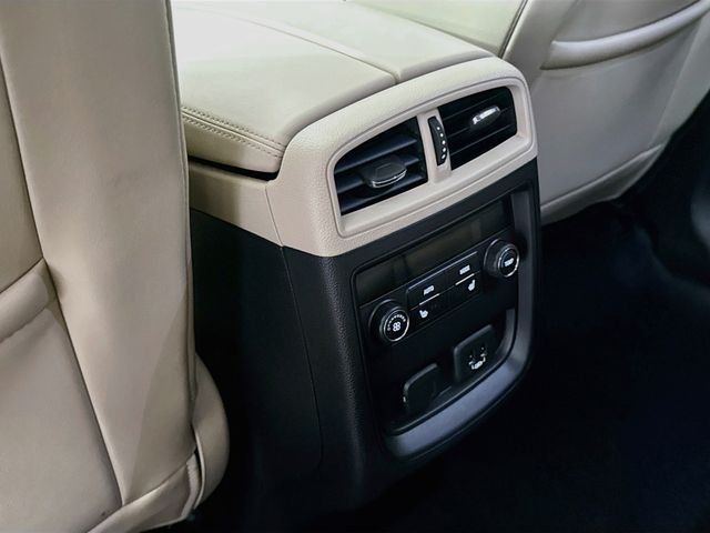 Used 2019 Alloy Metallic Buick Essence image 26