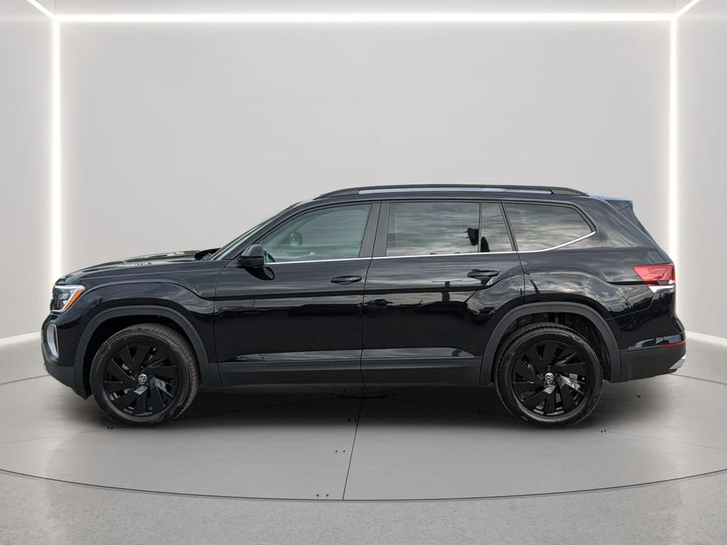 New 2026 Black Volkswagen 2.0T SE w/Technology image 3