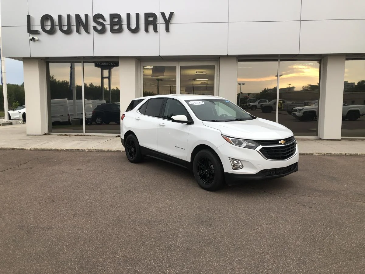 Used 2019 White Chevrolet AWD 4dr LT w/1LT image 1