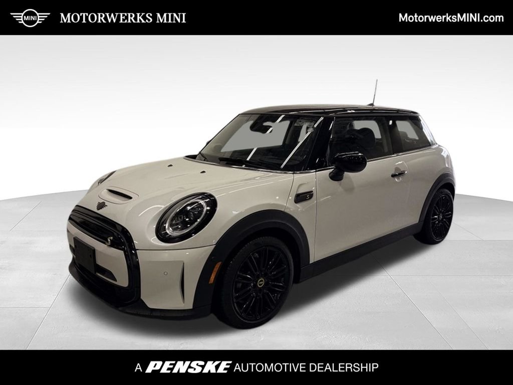 2024 MINI Hardtop Cooper SE's photo