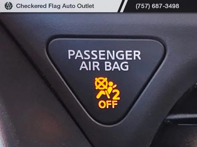 Used 2023 Super Black Nissan SR image 28
