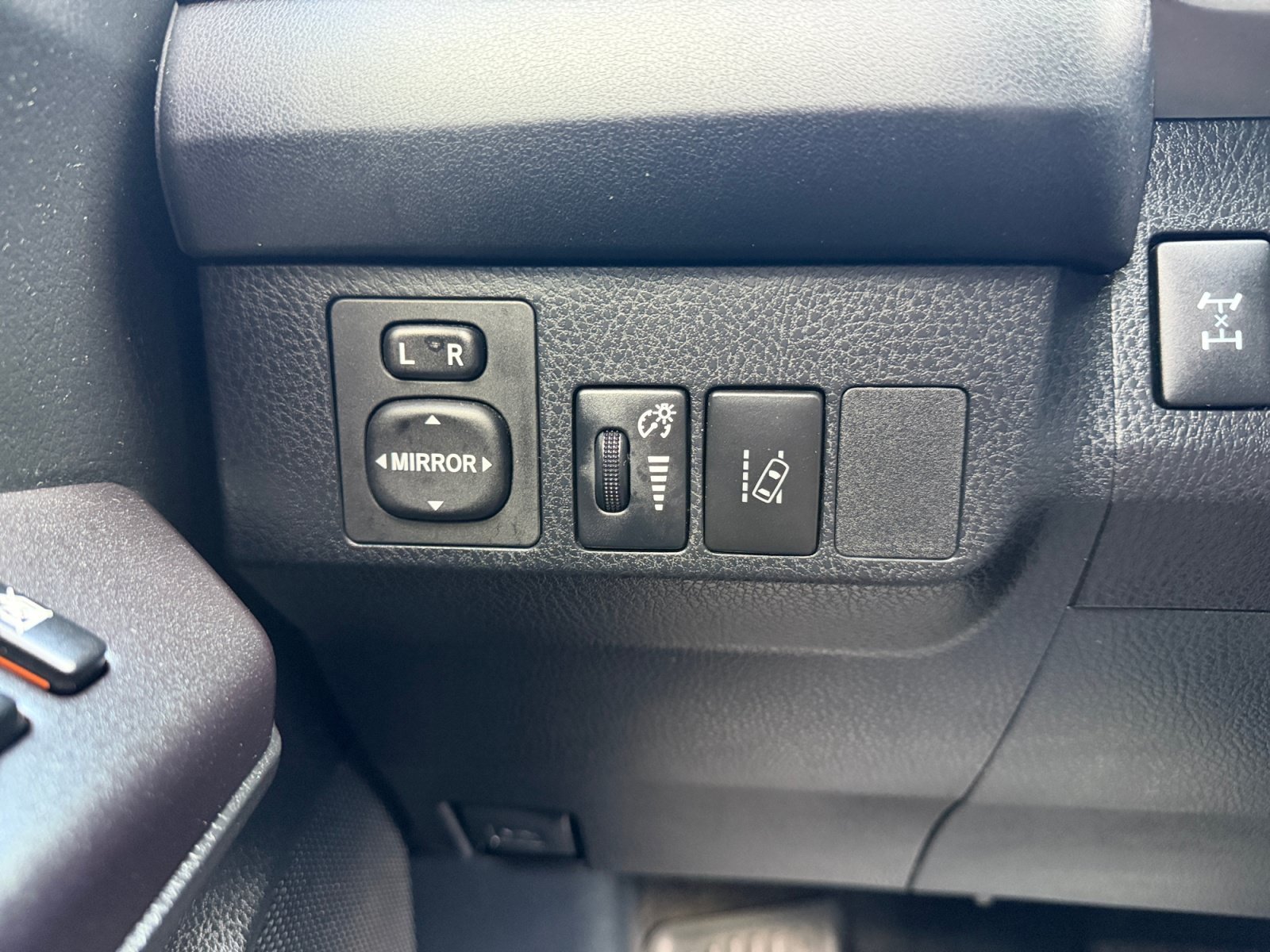 Used 2018 Silver Sky Metallic Toyota LE image 17