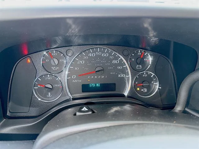New 2025 Summit White GMC 2WT image 40