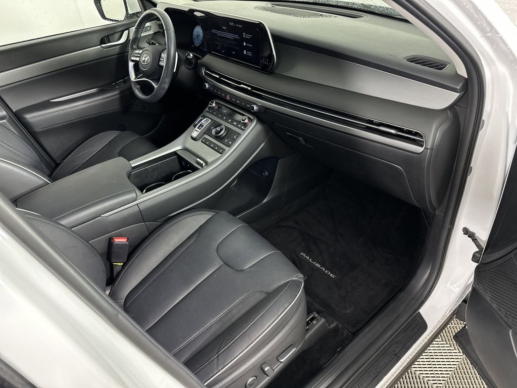 Used 2025 Hyper White Hyundai SEL Premium image 27