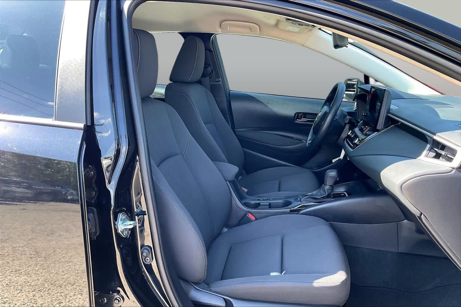Used 2025 Midnight Black Metallic Toyota LE image 7