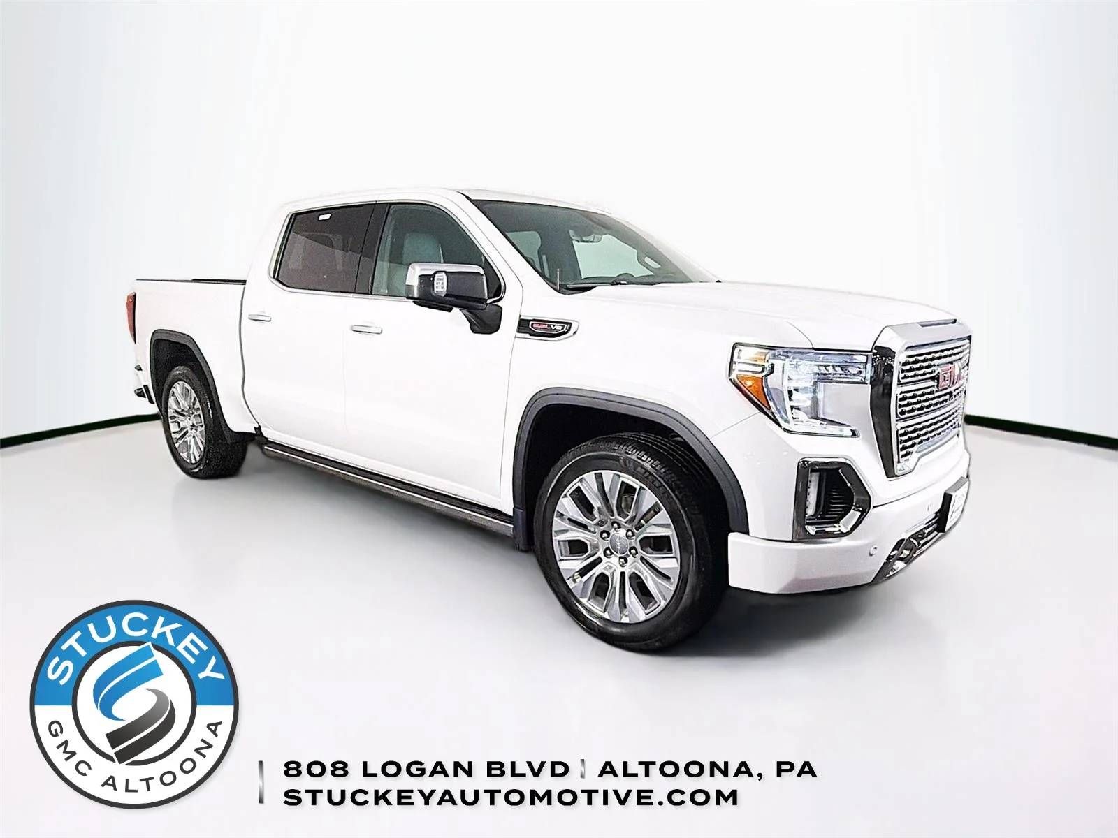2021 GMC Sierra 4WD Crew Cab Short Box Denali's photo